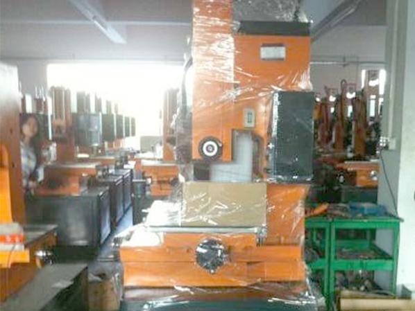 細(xì)孔放電機(jī)應(yīng)用范圍及機(jī)床參數(shù)